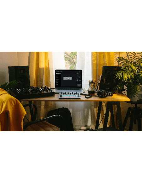 NOVATION CIRCUIT-RTM – Boîte à rythme à matrice RGB – photo complémentaire 4
