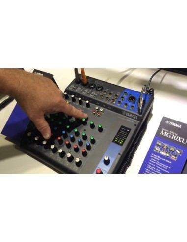 Yamaha MG10XU – Console en situation d’utilisation