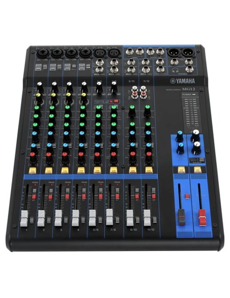 Yamaha MG12 – Console vue de trois quarts gauche
